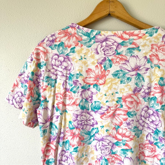 Vintage Pastel Floral Scoop Neck T-Shirt - Picture 8 of 13